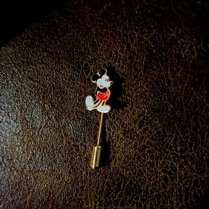 Walt Disney Mickey Mouse Pin